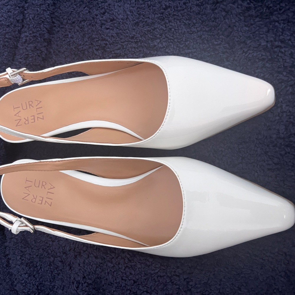 Naturalizer ivory pumps. Never worn